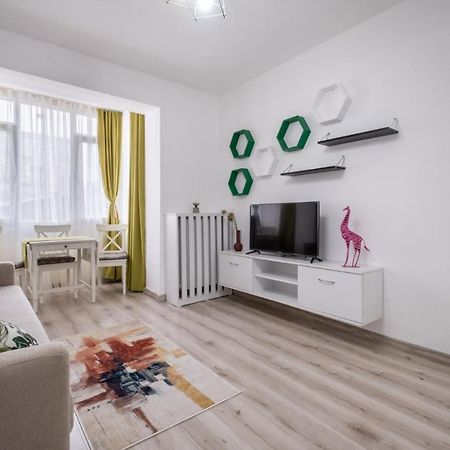 Laroka House Cosy And Modern Apartment Universitate-City Centre Bucarest Exterior foto