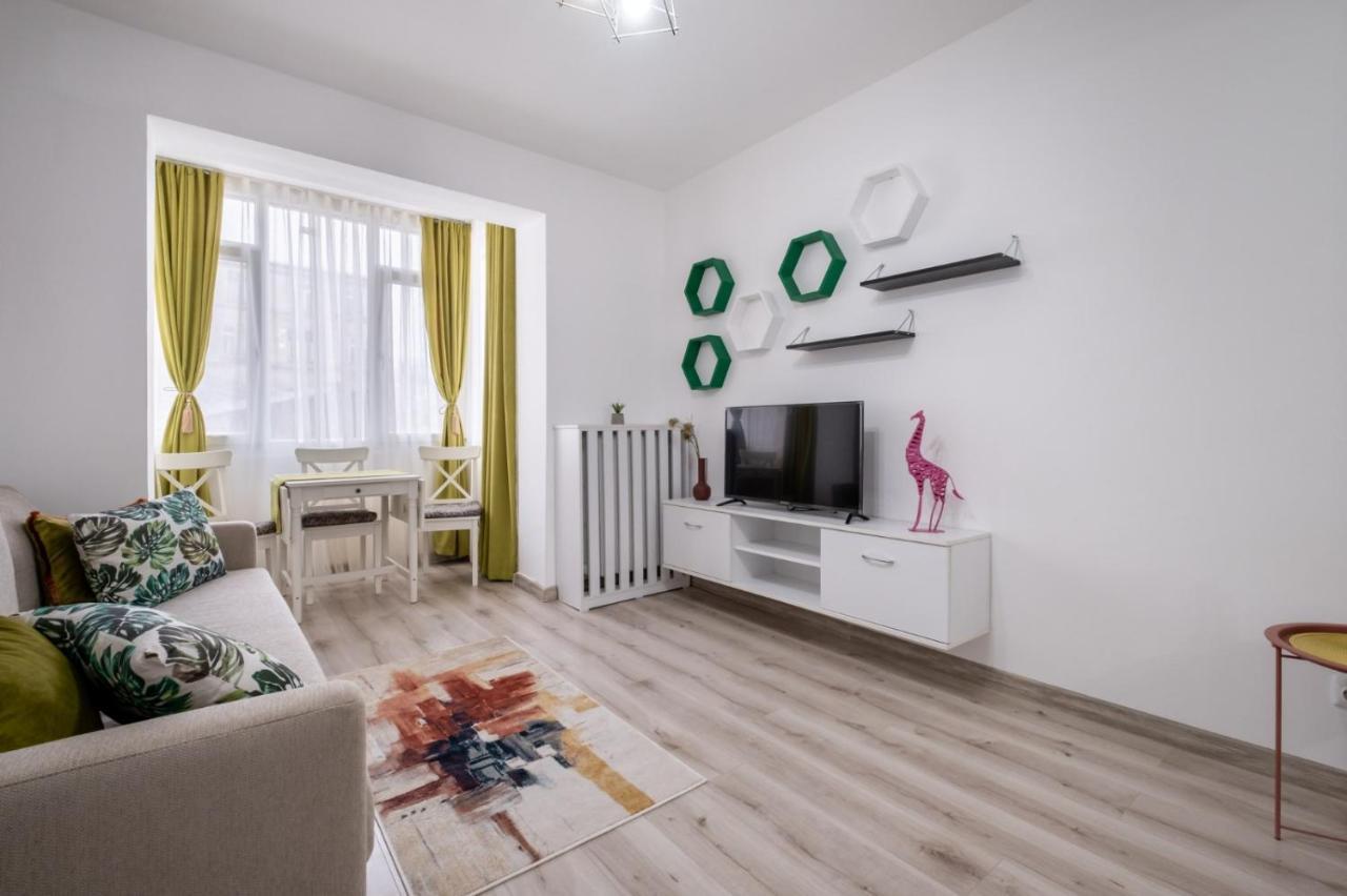 Laroka House Cosy And Modern Apartment Universitate-City Centre Bucarest Exterior foto